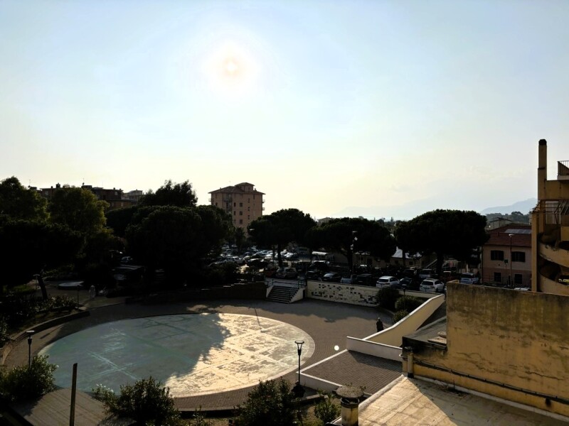 LARGE THREE-ROOM APARTMENT WITH SEA VIEW - TWO BALCONIES - CENTRAL LOCATION WITH RENOVATION PROJECT 6