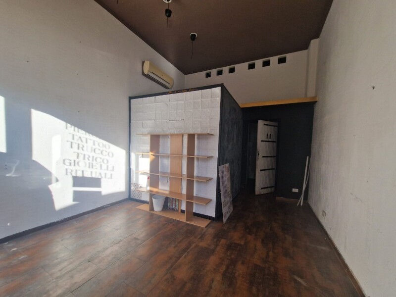 Locale commerciale Negozio a Bordighera 5