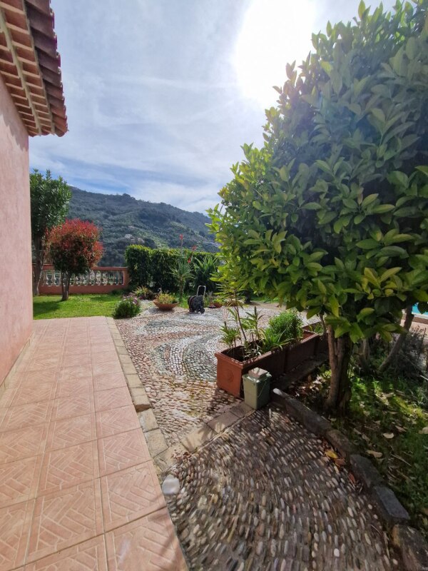 Unifamiliare Villa a Soldano 10