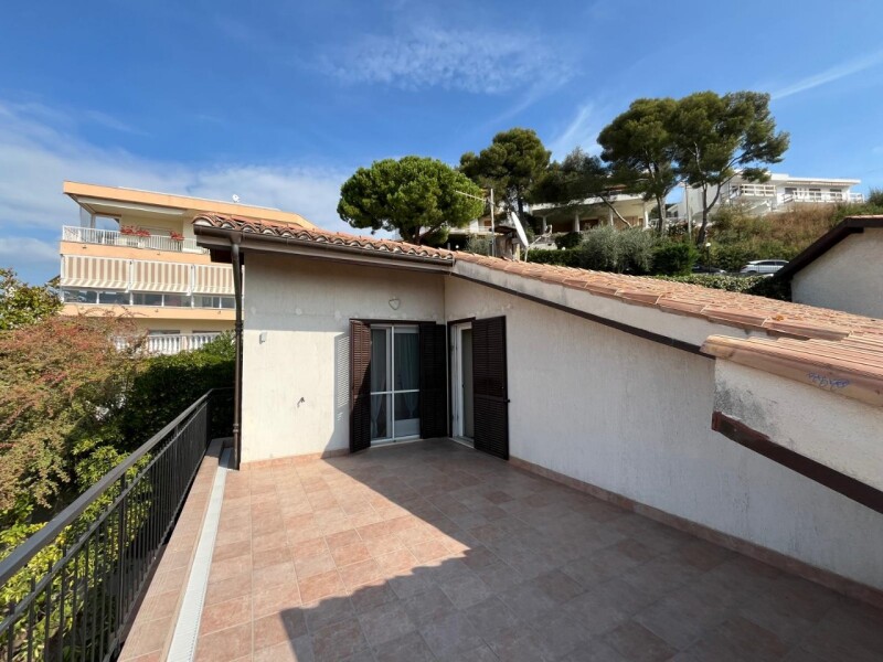 Unifamiliare Villa a Vallecrosia 27