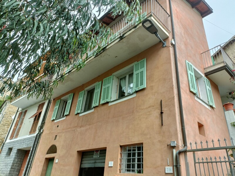 Unifamiliare Casa singola a Vallebona 20