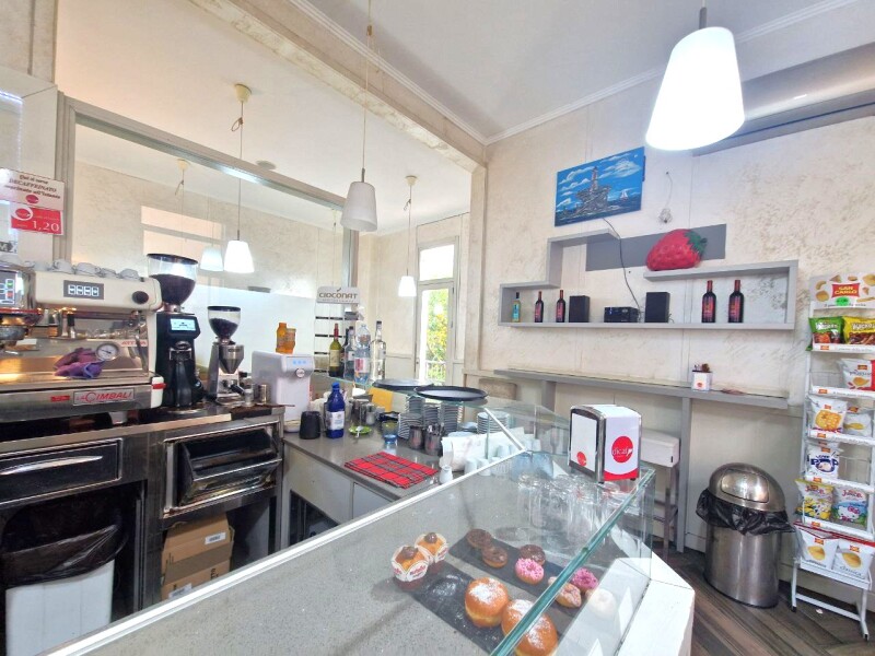 Locale commerciale Bar a Bordighera 11