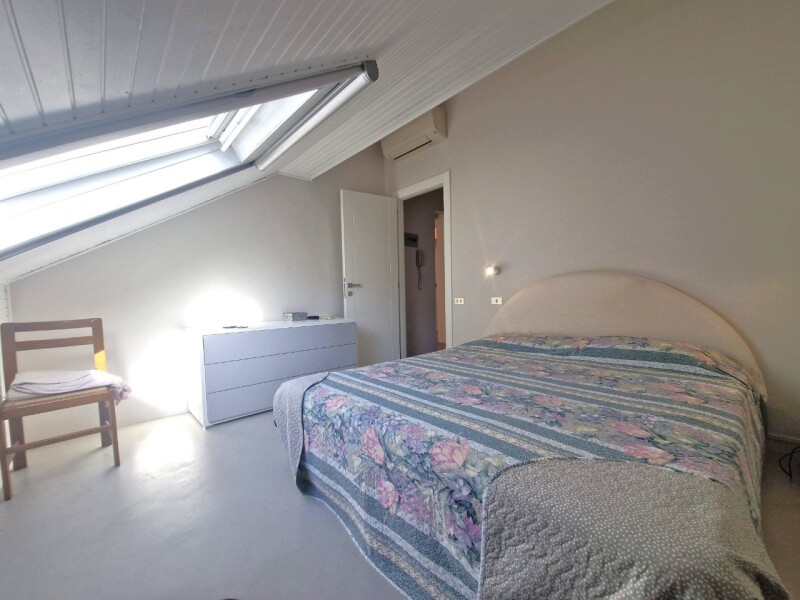 Attico mansarda a Bordighera 9