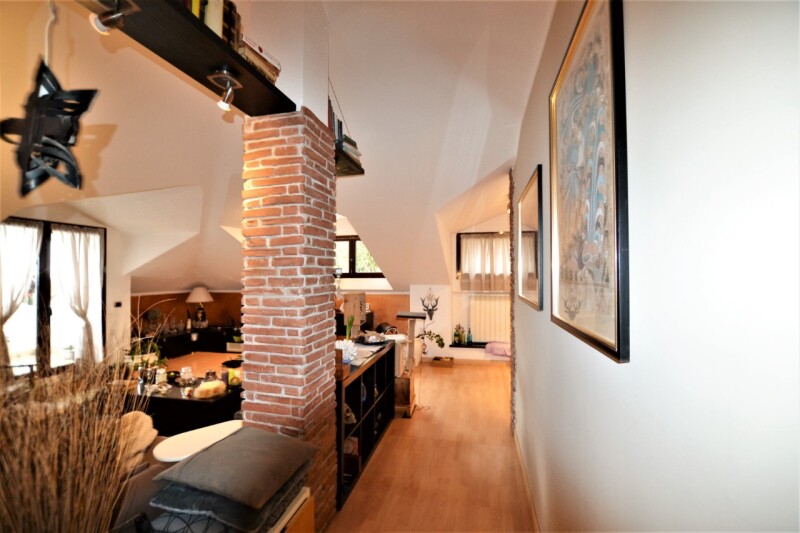 Attico mansarda a Vallecrosia 10